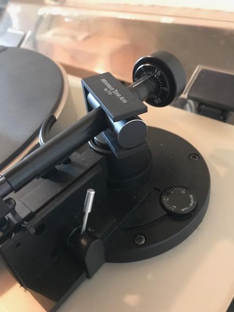 2 Harman Kardon turntables: T65C and T45