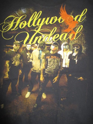 A24 Maxxxine Hollywood Star Gold Pink Keychain Mia Goth