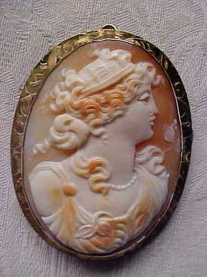 Antique 2 1/4'' Carved Shell Cameo Brooch/Pendant Lovely Goddess Hand Etched 