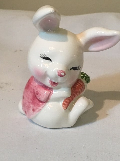 Pair of Ceramic Laughing Bunny Figurines - 3