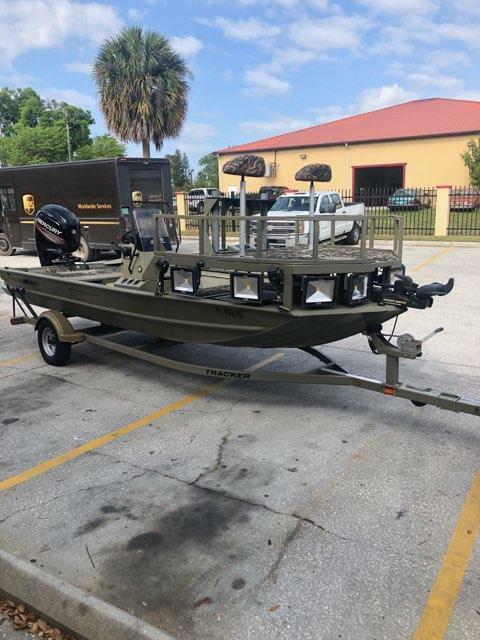 2016 Tracker 1860 CC with 2016 Mercury 90hp 4 Stroke and Tracker Trailer