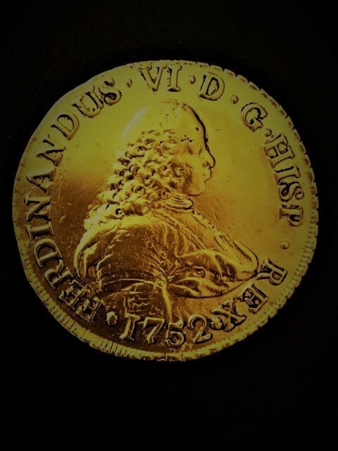 Fantastic Gold 8 Escudos 1752 Ferdinand 6