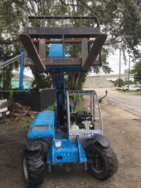 Genie 5519 reach forklift Year 2012 1200 hours