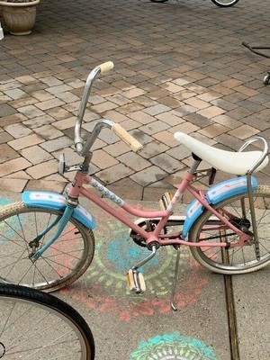 girls banana bike
