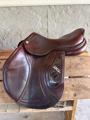 CWD 2Gs 17 in Saddle SE25 S2 TR 3L 2011 Excellent Condition