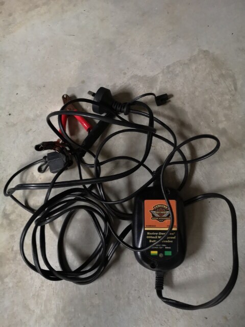 800mAh 12v trickle charger (waterproof) harley davidson ...