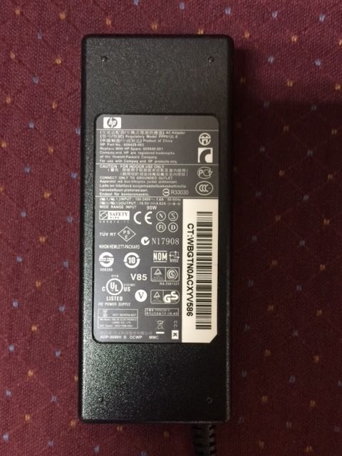 Lot 100: Genuine HP 90W 19.5V AC Adapter blue tip for Chromebook, pavilion, envy