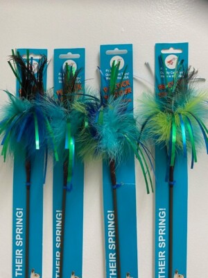 4 COUNT LONG CAT TEASER GO CAT SPARKLING PEACOCK SPARKLER 36 INCH