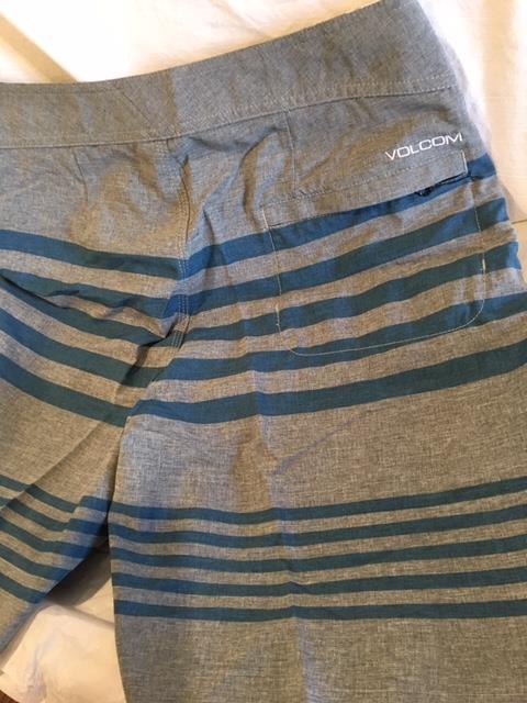 Volcom Men's V4S Heather Boardshorts Size 32 grey w/blue stripes New with tags