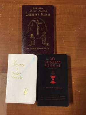 LOT OF 3 RELIGIOUS READING, CATHOLIC, SUNDAY MISSAL, New Testament,ST.Joseph(A1)