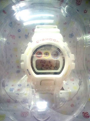 Pre-owned Casio G-shock X Medicom Toy Bearbrick Men's Watch Dw-6900mt-7 Dw6900mt7 In Misty Rose
