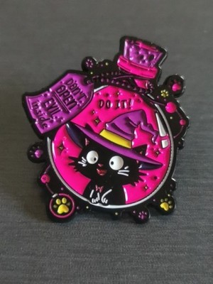 WITCH EVIL BLACK CAT CHAT NOIRE SORCIÈRE FUNNY COMIC HUMOR Pin Badge New 