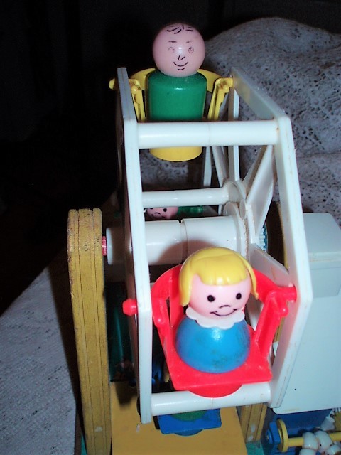 1966  FISHER PRICE FERRIS WHEEL #969 COMPLETE W/ 4 WOODEN PEOPLE WORKS GREAT!