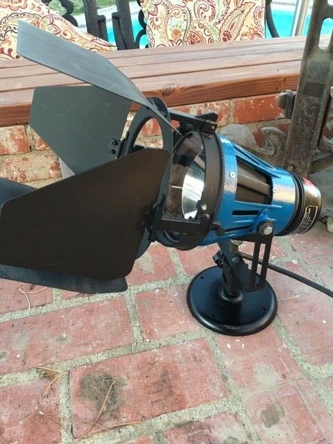 LTM CinePar 200W HMI Par Light with Barn Door not ARRI Daylight 1 NEW