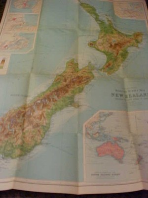 BARTHOLOMEW'S MAP OF NEW ZEALAND -  MOUNTED ON CLOTH - PRINTED IN GREAT BRITAIN