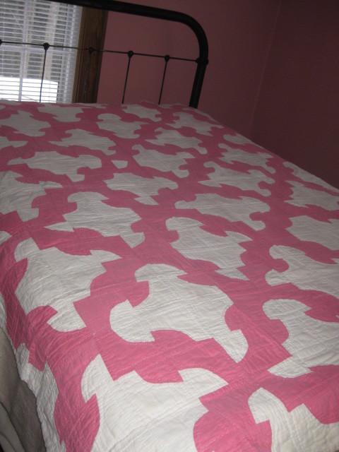 Vintage 1930's Pink  Cotton Drunkard's Path Hand Quilted Quilt