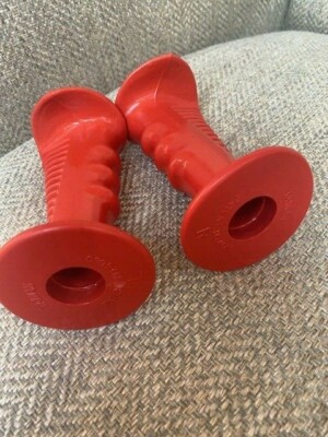 VINTAGE OLD SCHOOL FUAN  3 SHAPE GRIPS RED MINT NEVER USED GT MONGOOSE