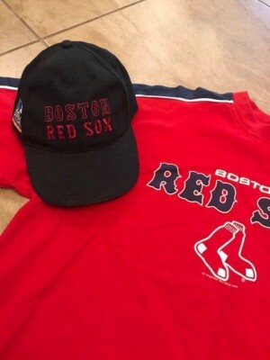 BOSTON RED SOCK MLB FAN PACK ( T-SHIRT & BALL CAP)