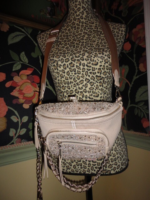 Steve Madden☆ 光沢エナメル・ジップ・クロスボディーバッグ $_57.JPG?set_id=880000500F
