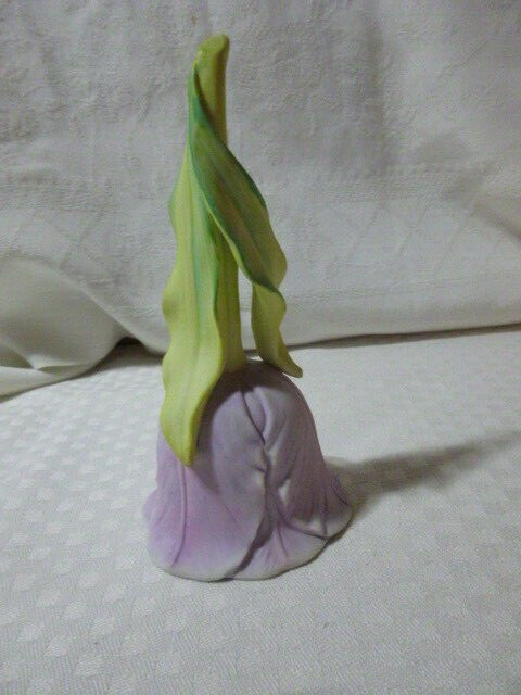 VINTAGE 1987 ENESCO LAVENDER TULIP  BISQUE Hand Dinner BELL 6