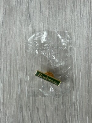 BARBOUR OFFICIAL GREEN GOLD BAR ENAMEL LOGO LAPEL PIN BADGE RARE