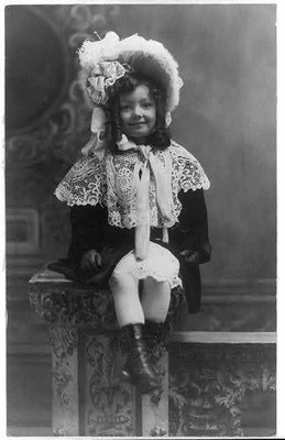 Photo:Margaret Parker,Washington,D.C.,1910,ribboned bonnet,velvet coat