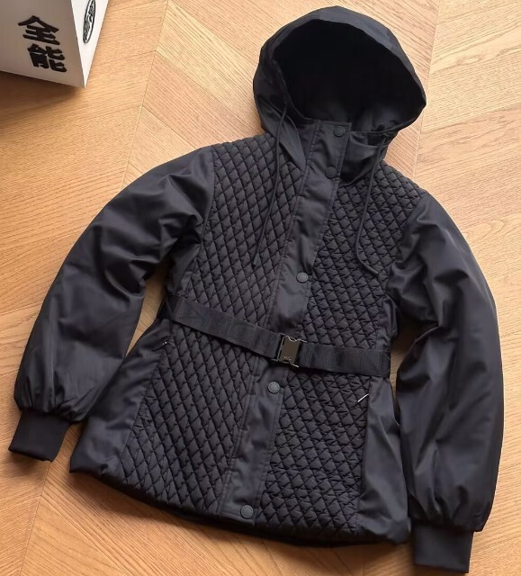 Pre-owned Max Mara Lady Weekend Maxmara Solid Color Hooded Waistband Casual Down Jacket In Black