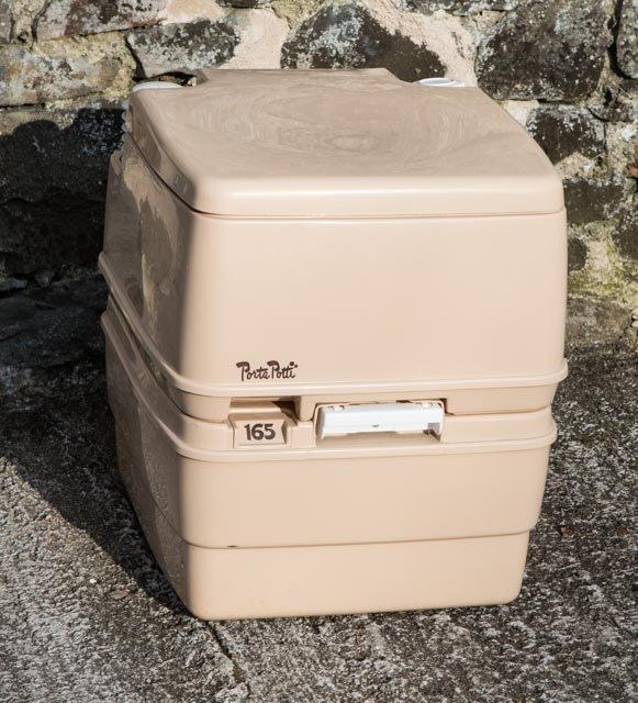 porta potti 165