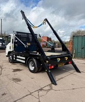 Isuzu Truck N75.190 Easyshift Skip Loader Truck 7.5t 