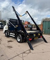 Isuzu Truck N75.190 Easyshift Skip Loader Truck 7.5t 
