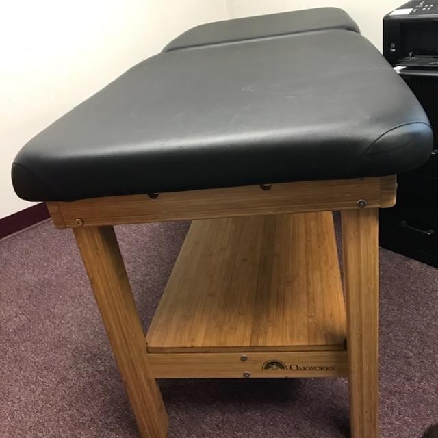 MASSAGE TABLE by OAKWORKS   EXCELLENT CONDITION