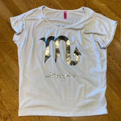 NWOT Women's Size S/M Retro Doll White Scorpio Zodiac Shirt