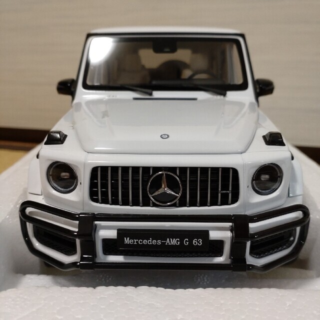 Almost Real メルセデス・ベンツ G65 AMG 1/18 Almost Real 1/18 Benz AMG G65 2015 Diecast Model Car Toys