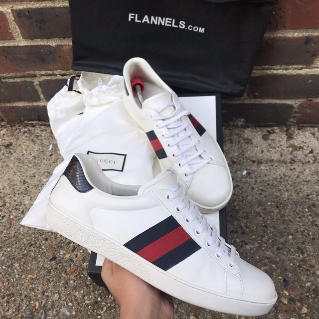 Balenciaga Triple S 近期小热 YouTube