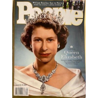 THE QUEEN ELIZABETH II people MONARCH royal EXTRAORDINARY HISTORIC LIFE QUEEN