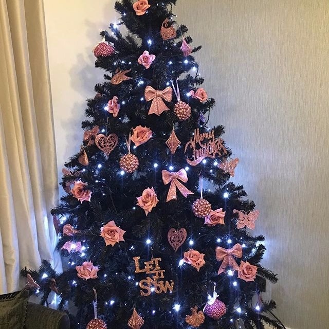 Black 7ft Christmas Tree brilliant condition pink decorations included