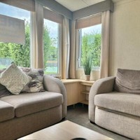 CHEAP STATIC CARAVAN FOR SALE IN LOWESTOFT