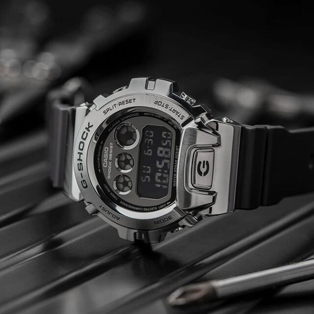 Pre-owned Casio G-shock Gm-6900-1d Metal Covered Bezel Special 25th Anniversary Models