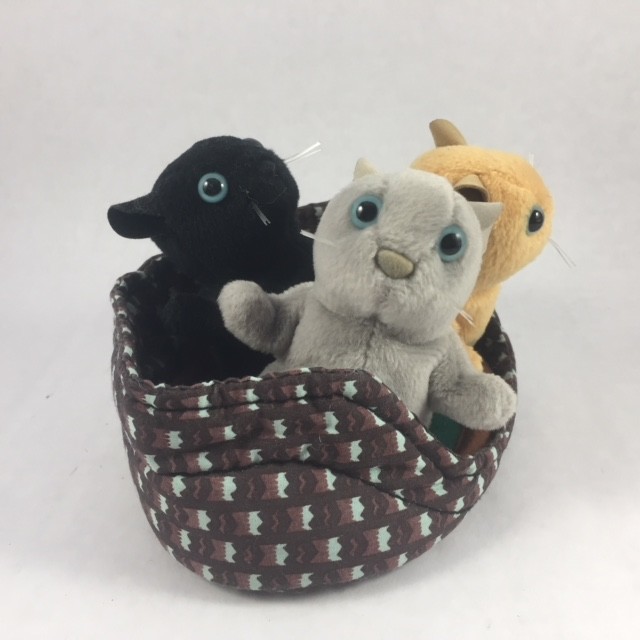 Folkmanis Plush Finger Puppet Three Kittens in Basket Folktales 4 Inches Tall