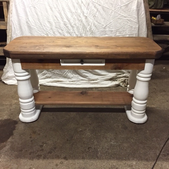 Chunky Solid Pine Farmhouse Turned Leg Console/Hall Table Beautifully finished in East