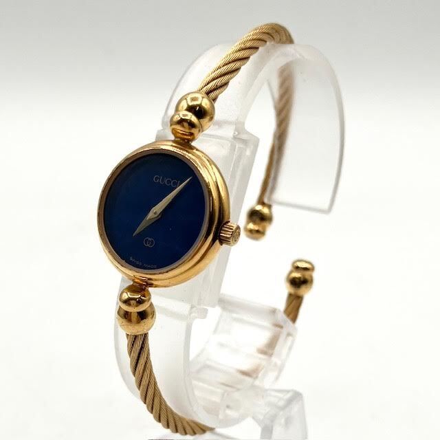 GUCCI ゴールド ネイビー 時計 GUCCI 2700L Gold Quartz Blue Dial Women's Bangle Watch Japan
