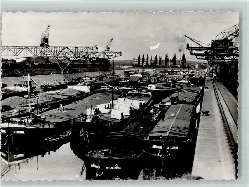 10084129 - Basel Rheinhafen Mit Binnenschiffe, Schuten Ca 1960 Ak  Hafen