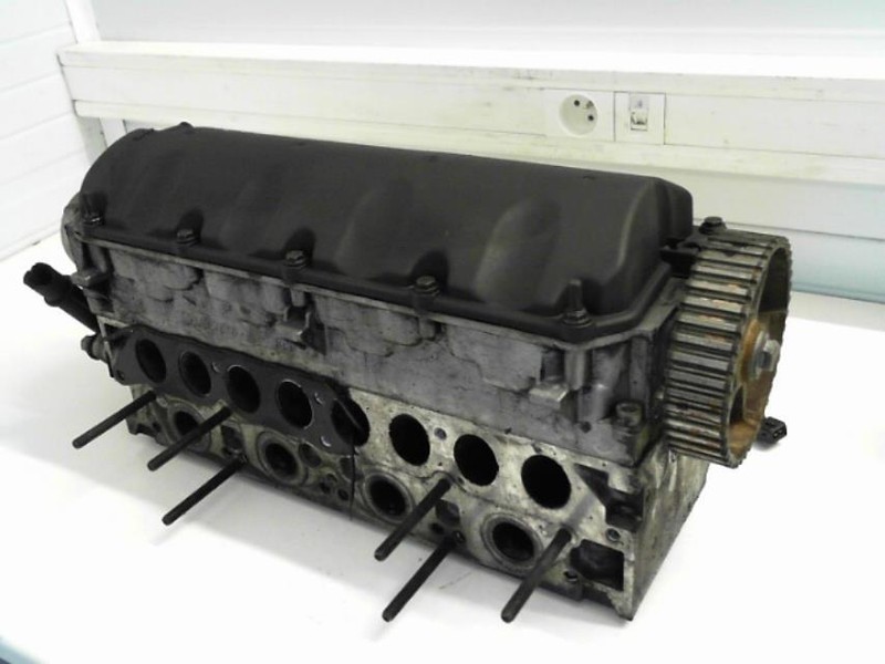 Culasse Peugeot 406 Phase 1 0200t1