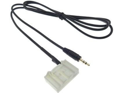 AUX In Adapter 3,5 Klinke Stecker Navi Fujitsu Ten 28-pin Toyota Subaru ab 2013