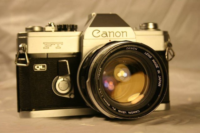 1966 Canon FT QL SLR Film Camera with F1.4 50mm Lens Non