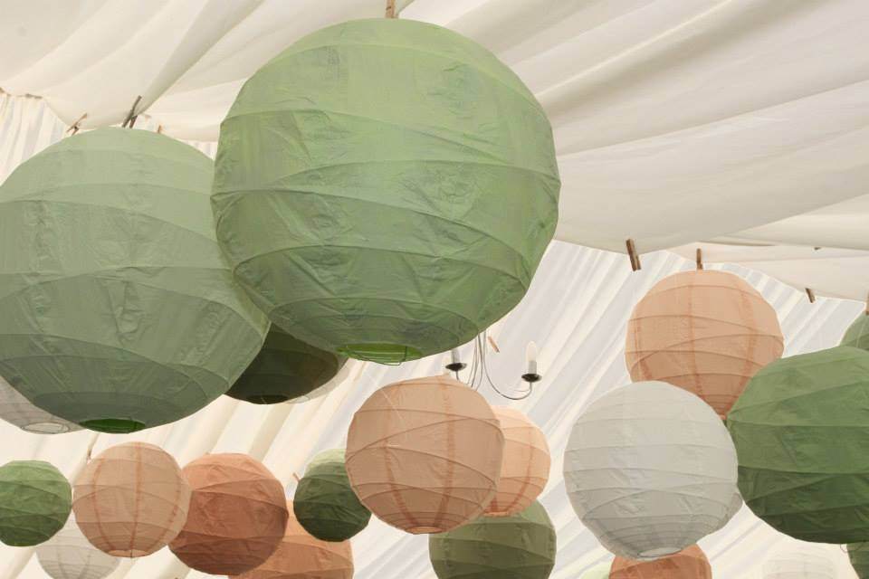50x mixed size paper lanterns in sage green, white and coral in North