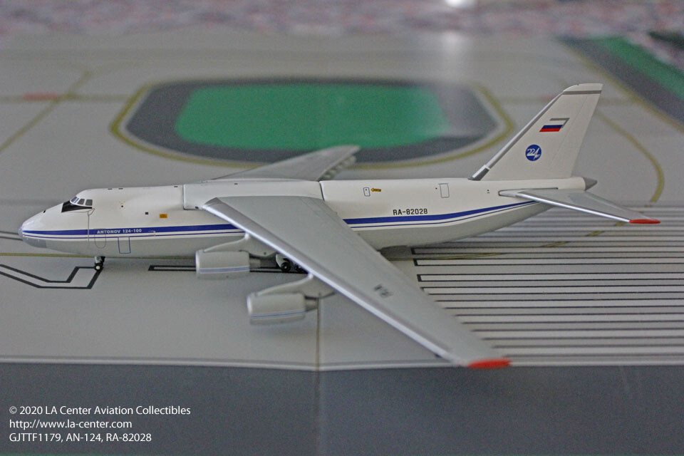 Gemini Jets Russian Air Force Antonov AN-124 Diecast Model 1:400の