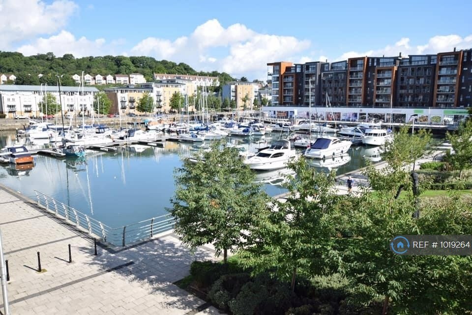 2 bedroom flat in Mizzen Court, Portishead, Bristol, BS20 (2 bed