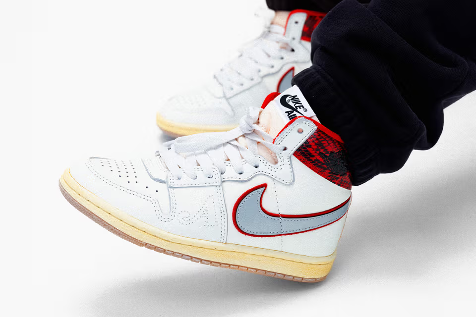 Jordan x Awake NY Air Ship PE SP Size 12 Sail University Red