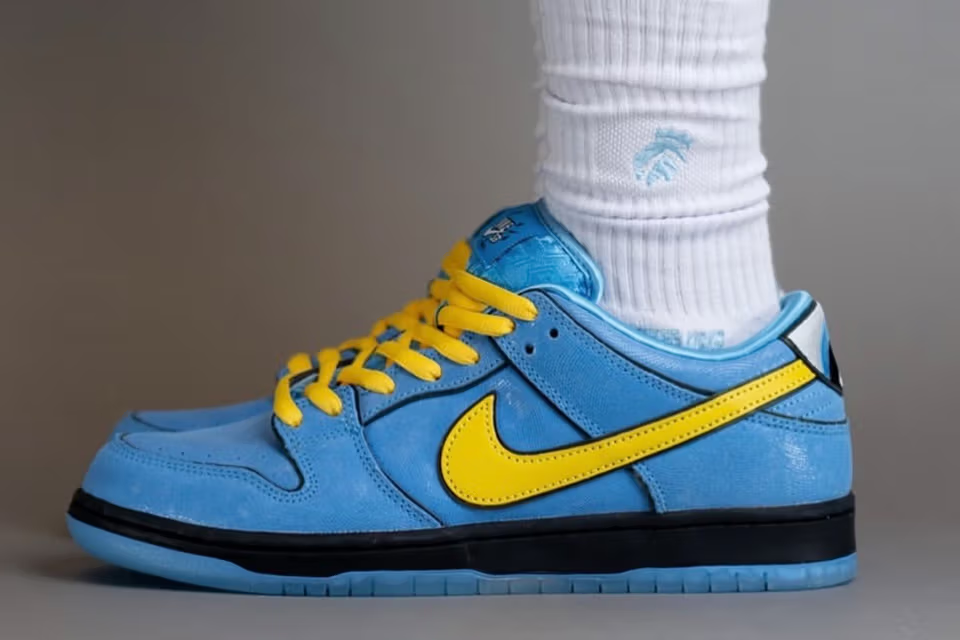 靴 THE POWERPUFF GIRLS SB DUNK LOW BUBBLES Nike SB Dunk Low The Powerpuff Girls Bubbles Men's - FZ8320